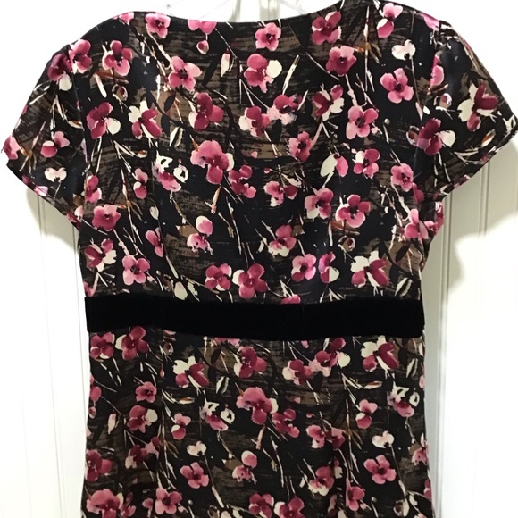 Silk floral top with black velvet trim - Picture 4 of 4